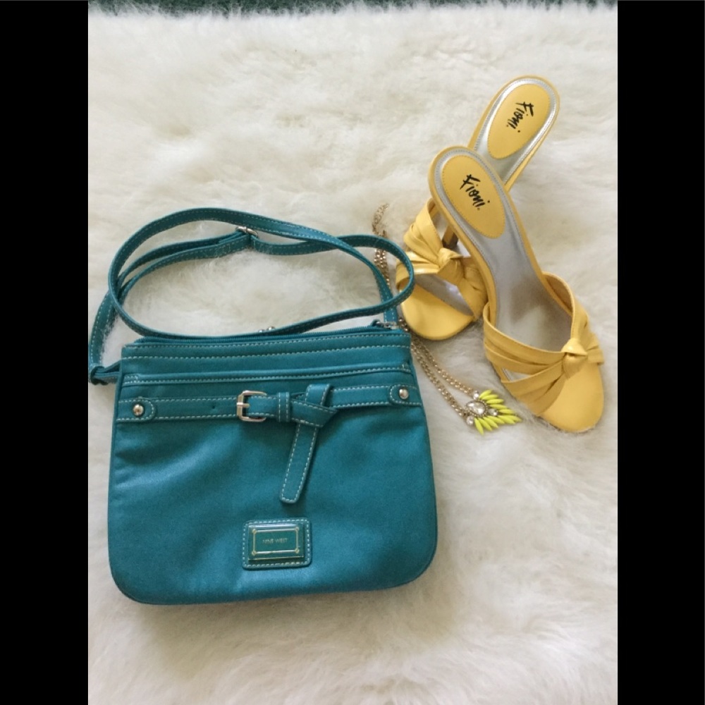 ❌❌SOLD❌❌NINE WEST CROSSBODY PURSE EUC💙💯